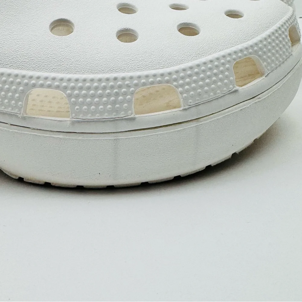 Crocs Women's Classic Platform Clog. Women’s size 10. Very clean.